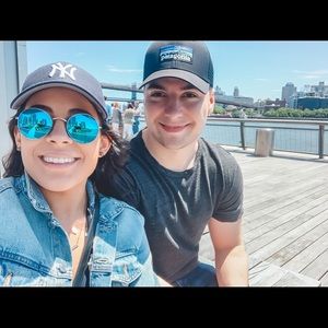 Meet your Posher, Laura